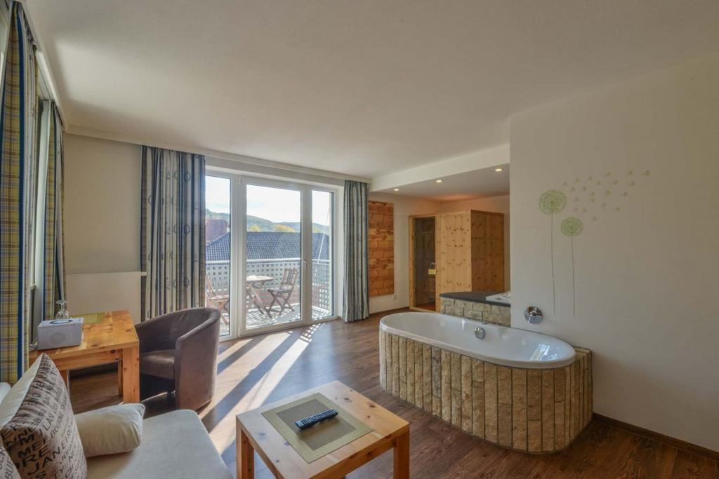 Hotel Gasthof Heckl キンディング エクステリア 写真