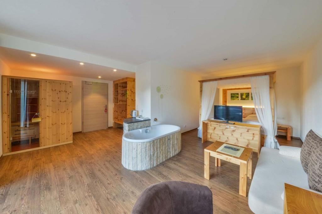 Hotel Gasthof Heckl キンディング エクステリア 写真